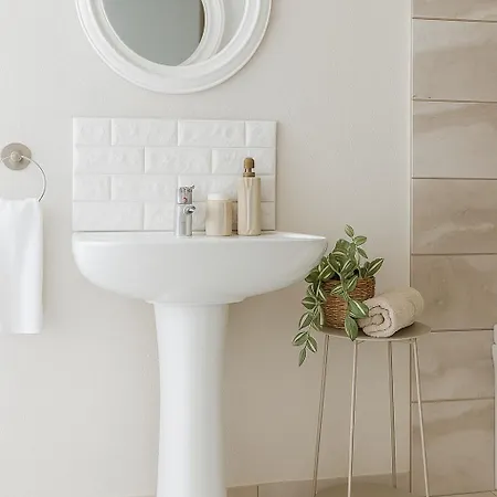 Blue Nest Retreat * Kavála